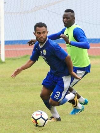 Idrus Dinobatkan Rookie of The Year