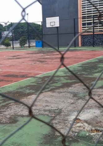 Keluhkan Sarana Olahraga Basket di GOR Saparua