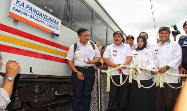 Bandung- Pangandaran Jadi 4 Jam Bandung- Pangandaran Jadi 4 Jam