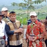 Mentan Berikan 1 Juta Bibit Kopi