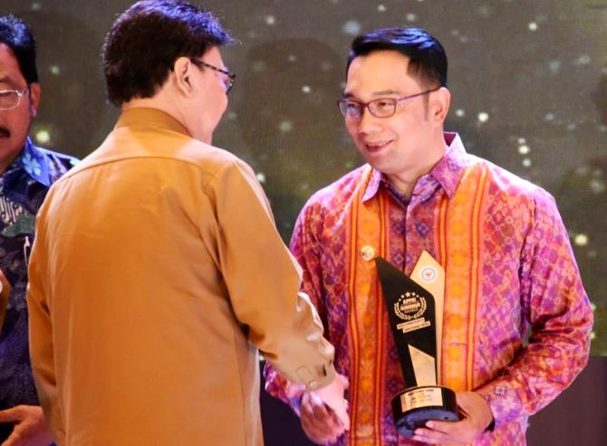 Emil Akan Terus Belajar Demi Jabar