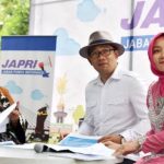 Kang Emil: Jangan Mudah Tergiur Gaji Tinggi