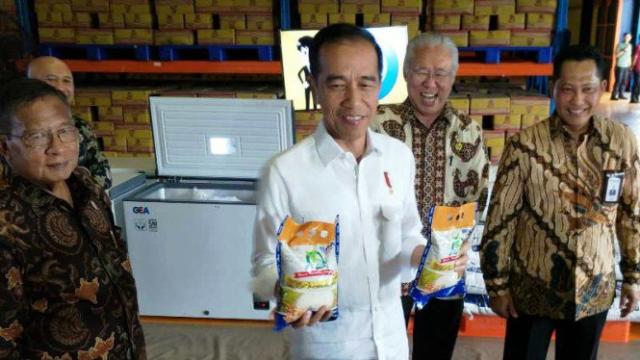 Lawan Spekulan, Jokowi Pastikan Punya Amunisi Penuh