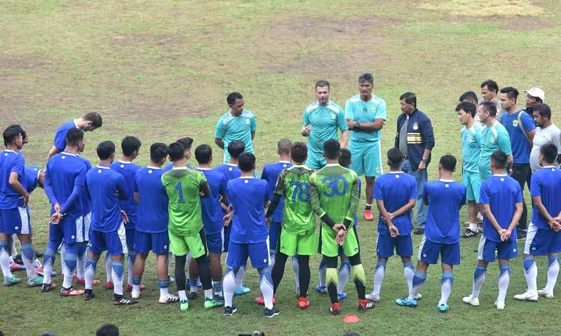 Latihan Perdana Banyak yang Absen