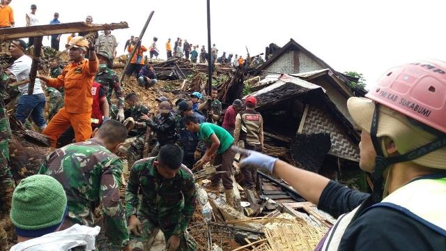 Barak Pengungsian Belum Dibangun Barak Pengungsian Belum Dibangun