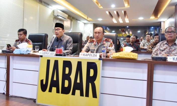 Emil Pastikan Bantuan Sosial Tepat Sasaran