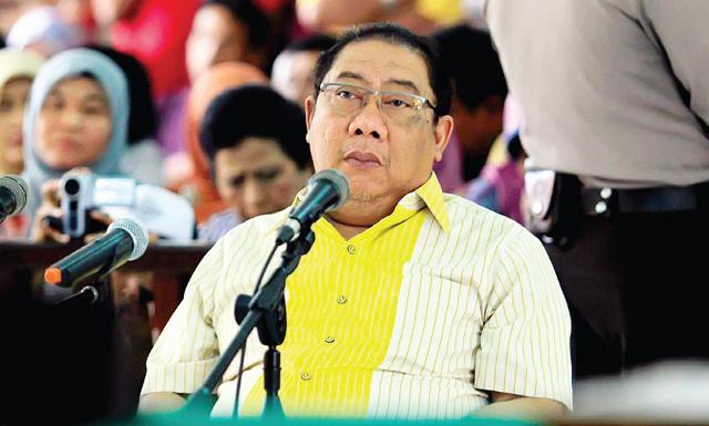 Yance Diimbau Tidak Berpolitik