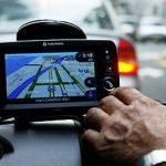 Ini Sanksi untuk Pengendara Operasikan GPS saat Berkendara