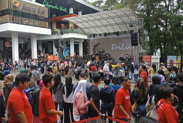 24 Februari Jadi 'Hari Dilan' 24 Februari Jadi 'Hari Dilan'