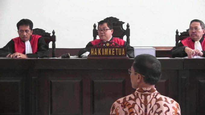 Bupati Cirebon Non Aktif Sunjaya Terancam Hukuman 20 Tahun Penjara