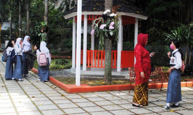 Larang Siswa Rayakan Valentine Larang Siswa Rayakan Valentine