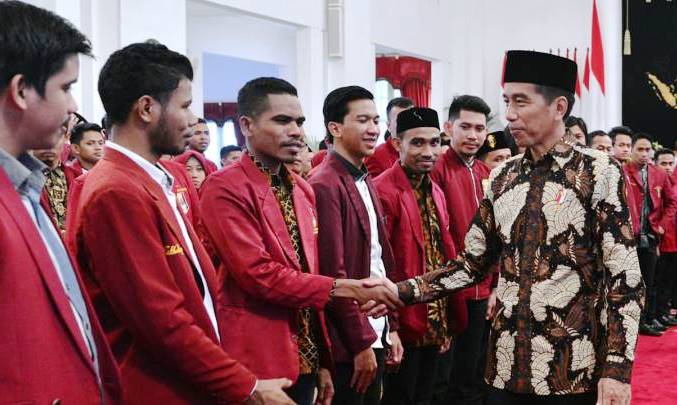 Ciptakan Program untuk Cetak SDM Unggul Mahasiswa-Temui-Jokowi-di-Istana_