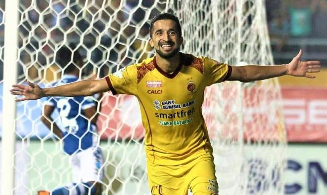 Manuchekhr Dzhalilov resmi memperkuat Persebaya