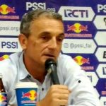 Coach Milo Bangga Tahan Imbang Persib