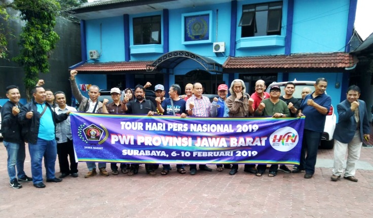 PWI Subang Ikuti HPN di Surabaya PWI Subang Ikuti HPN di Surabaya