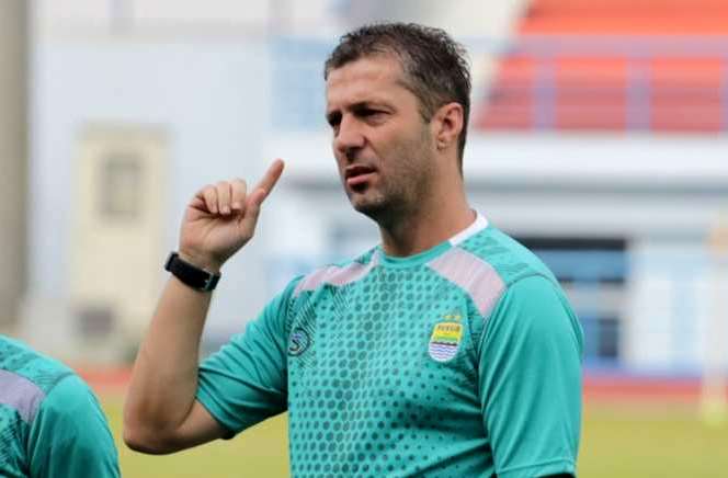 Pelatih Fokus Cari Pengganti Yamashita Pelatih Fokus Cari Pengganti Yamashita
