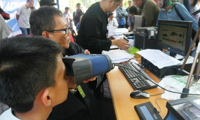 Polemik KTP Elektronik Picu Ketegangan Polemik KTP Elektronik Picu Ketegangan