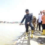 Atasi Banjir RK Berikan Solusi ke Warga