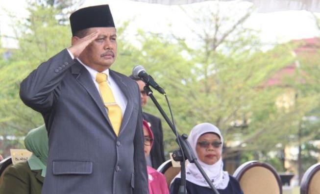 Emil Ingatkan Supendi Untuk Jaga Amanah Emil Ingatkan Supendi Untuk Jaga Amanah