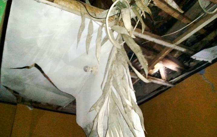 Puting Beliung Rusak Rumah Warga Jelang Malam Puting Beliung Rusak Rumah Warga Jelang Malam