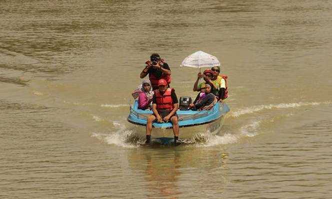 Setiap Hari Patroli, Tak Segan Segel Pipa Limbah Pabrik