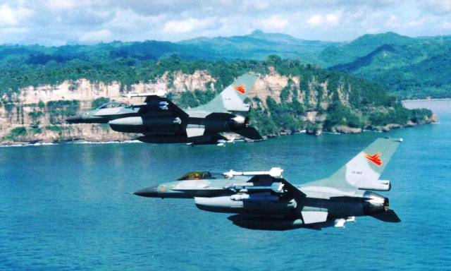 4 Pesawat F-16 Indonesia Patroli di Aceh, Ada Apa? 4 Pesawat F-16 Indonesia Patroli di Aceh, Ada Apa?