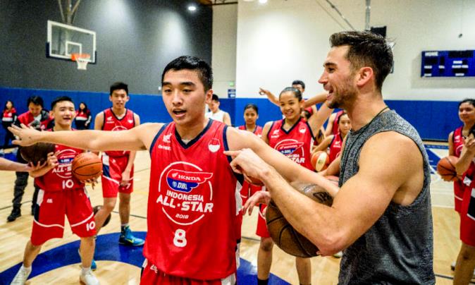 Ditutup Pelatihan dari Jordan Lawley Ditutup Pelatihan dari Jordan Lawley