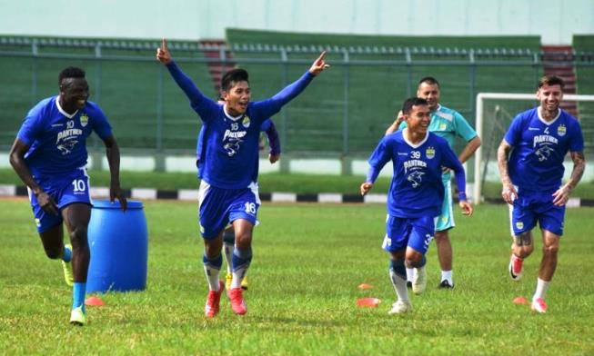 Hari Ini Persib Bertolak ke Malang