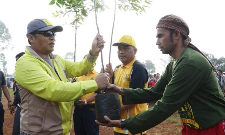 pemkab-bulan menanam- foto-utama