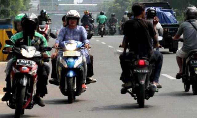 Banyak Pemotor Nekad Lawan Arus Banyak Pemotor Nekad Lawan Arus