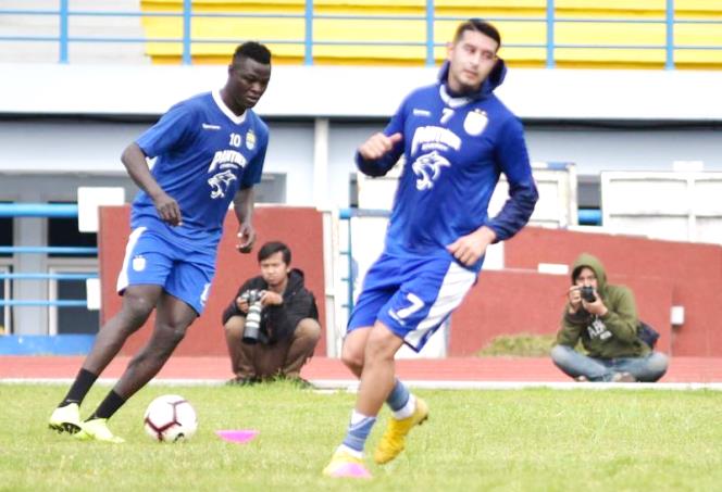 Tatap Kemenangan untuk Lolos 16 Besar persib matangkan latihan