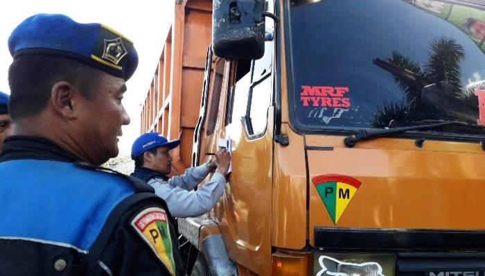 Puluhan Kendaraan Besar Kena Razia Gabungan