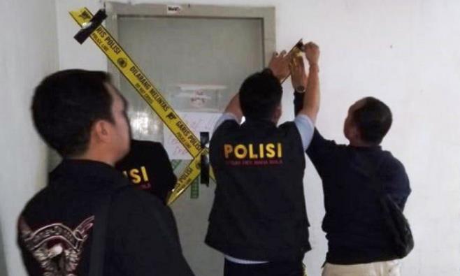 Penyegelan PT LI di Luar PSSI segel-satgas antimafia bola