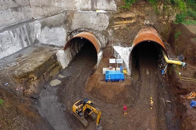 Jokowi Pamerkan Terowongan Nanjung Jokowi Pamerkan Terowongan Nanjung