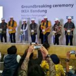 Bupati Ultimatum Investor