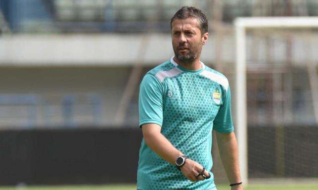 Radovic Sambut Positif Penerapan Sistem VAR