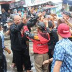 Warga Cikole Terlibat Perang Air