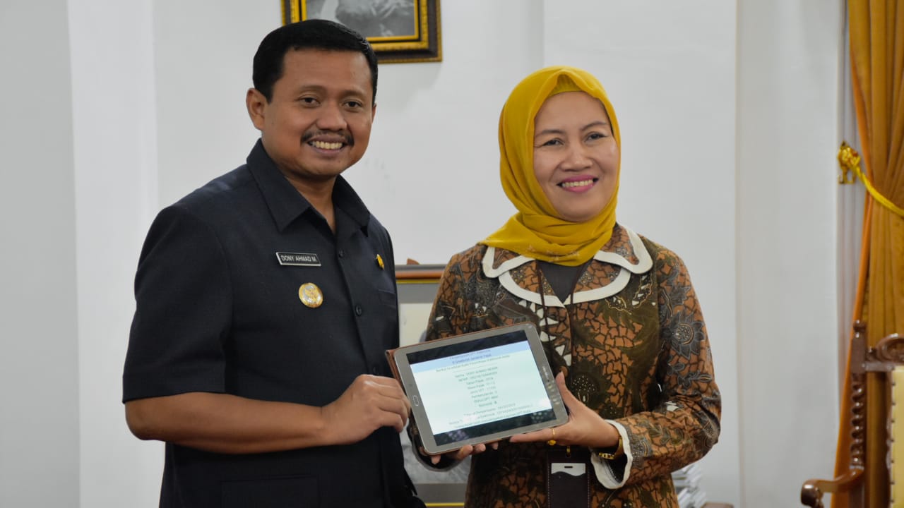 Bupati Sumedang Lapor SPT Melalui e-Filing