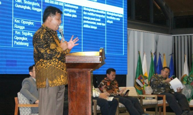 Aksi Aa Umbara Saat Meminta Anggaran Kepada Gubernur Jabar. Nilainya Fantastis !