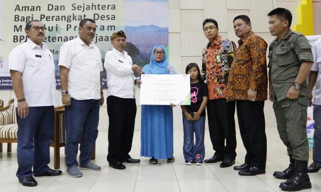 Jaminan Kerja Bagi Aparatur Desa Diatur Perbup Jaminan Kerja Bagi Aparatur Desa Diatur Perbup