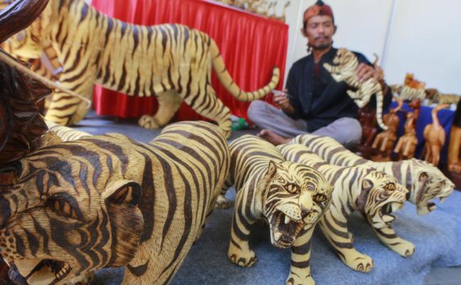 Optimis Perekonomian Jabar Terus Tumbuh Optimis Perekonomian Jabar Terus Tumbuh