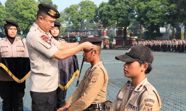 Pembinaan Tradisi Pembaretan Langkah Awal Perjalanan Karier Sebagai Anggota Polri Pembinaan Tradisi Pembaretan Langkah Awal Perjalanan Karier Sebagai Anggota Polri