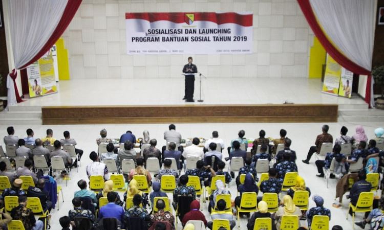 Bansos Harus Memutus Mata Rantai Kemiskinan Bansos Harus Memutus Mata Rantai Kemiskinan