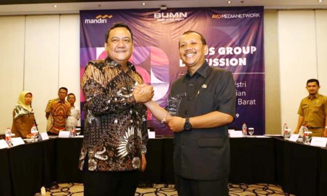 Dukung Perubahan Industri Tekstil Jabar