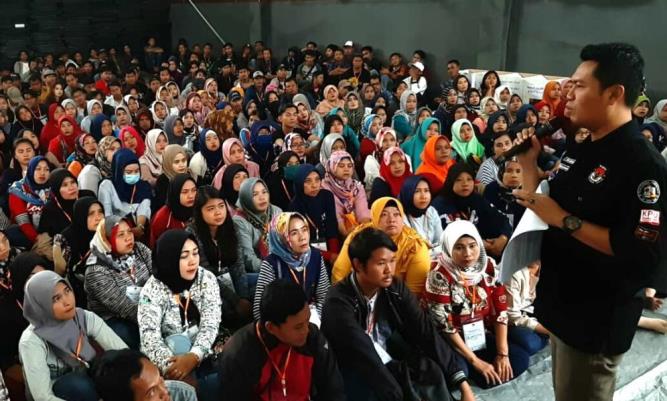 KPU Kebut Pelipatan Surat Suara KPU Kebut Pelipatan Surat Suara