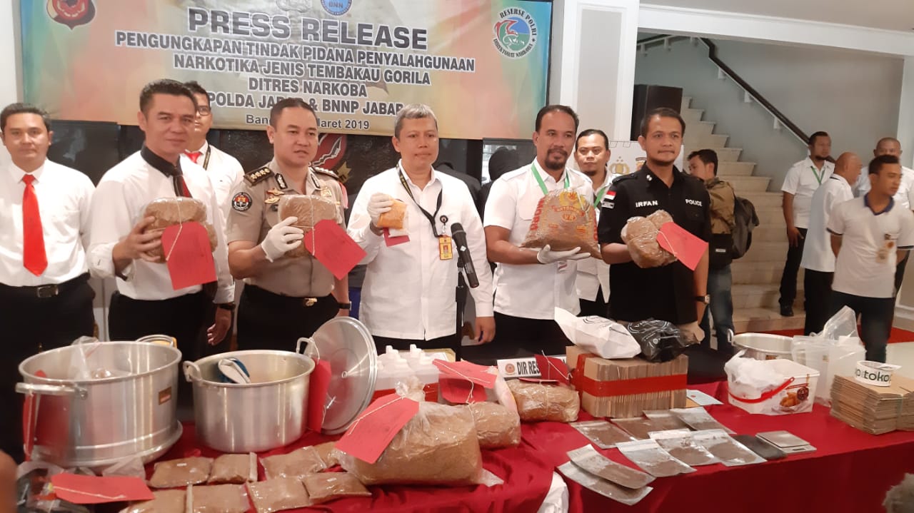 Oknum Pelajar SMKN di Bandung Produksi Tembakau Gorila