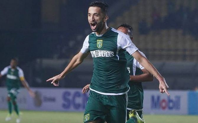 Raih Kemenangan Dramatis, Persebaya Pimpin Klasemen Grup A