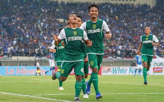 Buat Bobotoh Terdiam