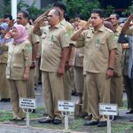 Seluruh ASN di Kota Bandung diminta untuk nertral menghadapi Pemilu 2019. Hal itu disampaikan Wali Kota Bandung Oded. M. Danial.