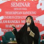 Mandiri dan Berjuang Lewat Tulisan